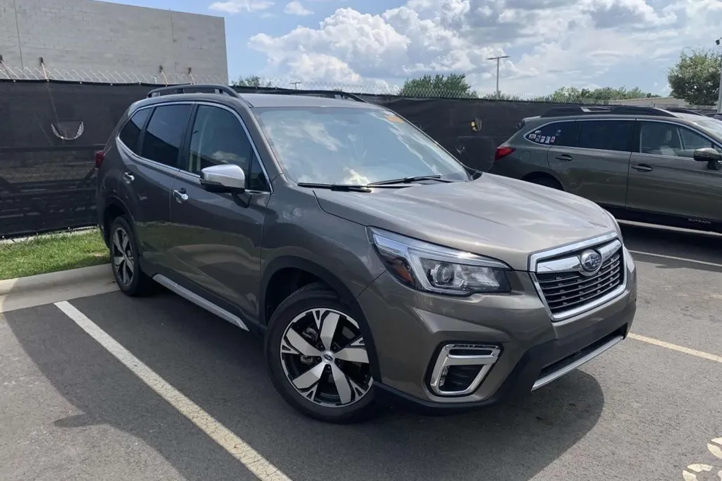 2019 Subaru Forester Touring photo 1
