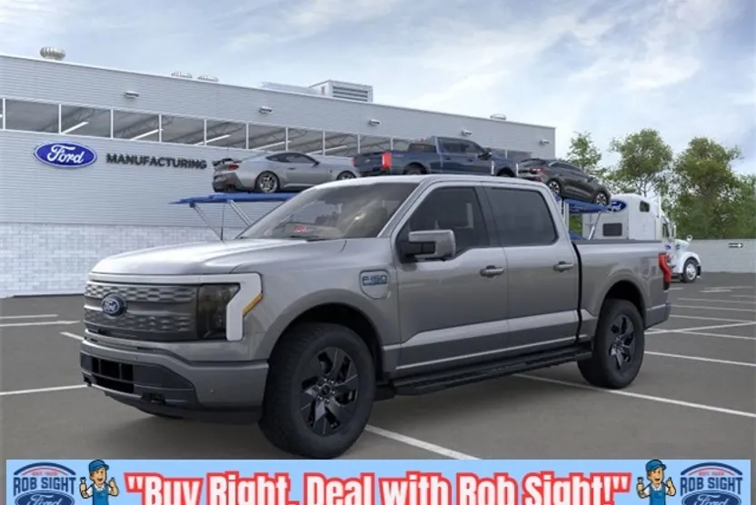 2025 Ford F-150 Lightning Lariat photo 1