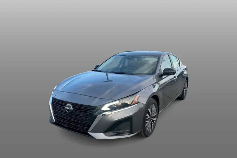 2024 Nissan Altima 2.5 SV photo 1