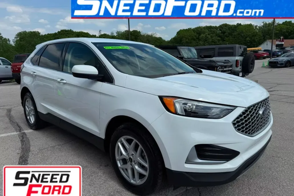 2024 Ford Edge SEL photo 1