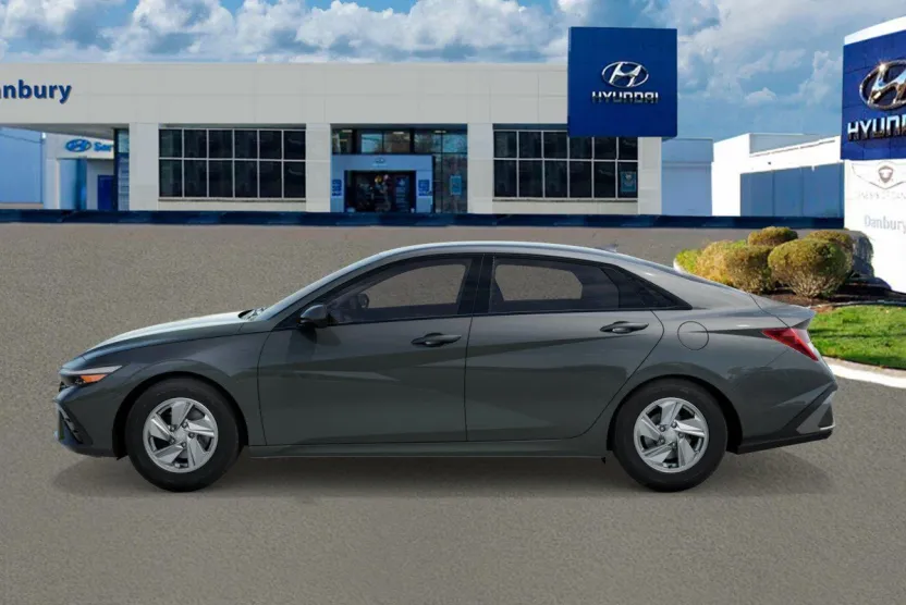 2025 Hyundai Elantra SE photo 1
