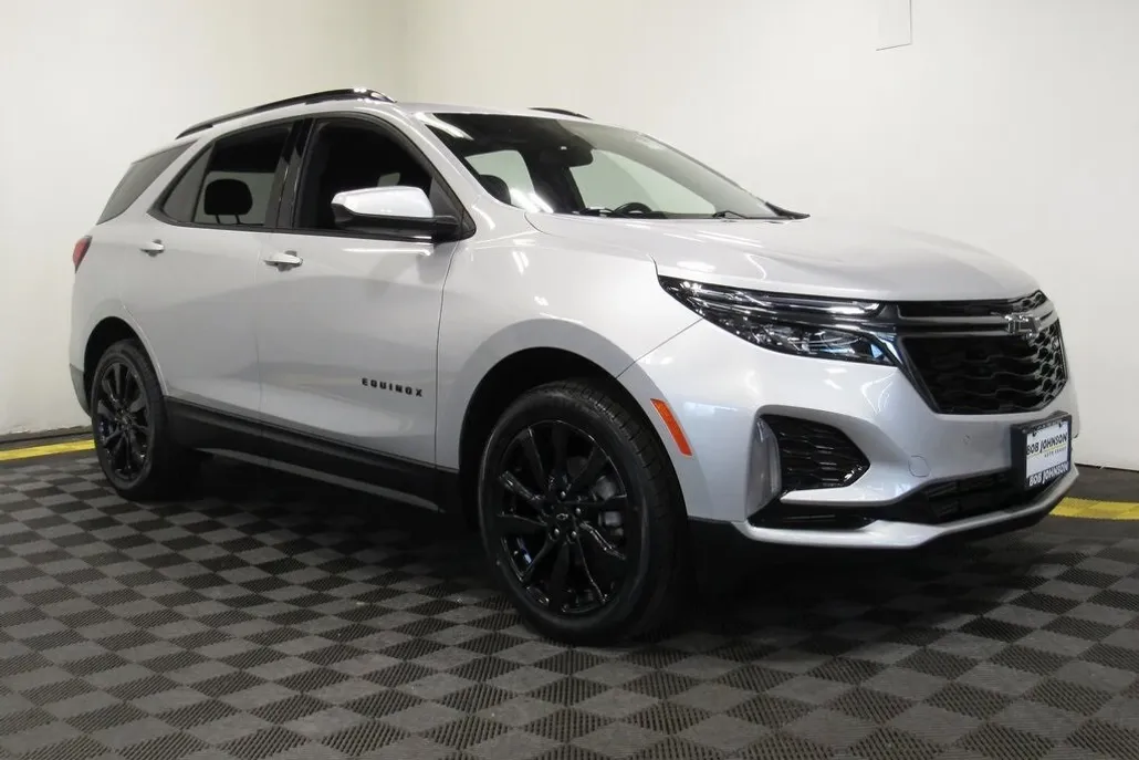 2022 Chevrolet Equinox RS photo 1