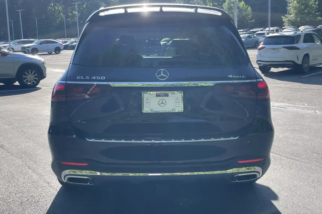 2025 Mercedes Benz GLS 450 4MATIC photo 1