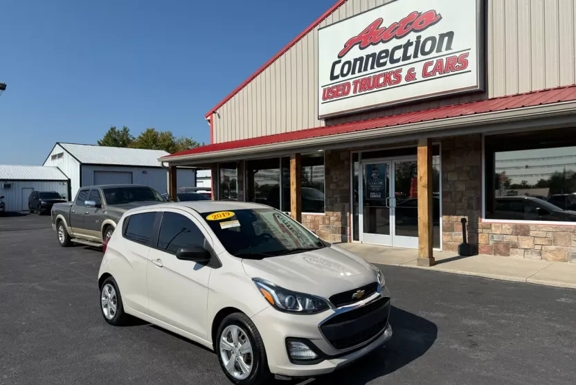 2019 Chevrolet Spark LS photo 1