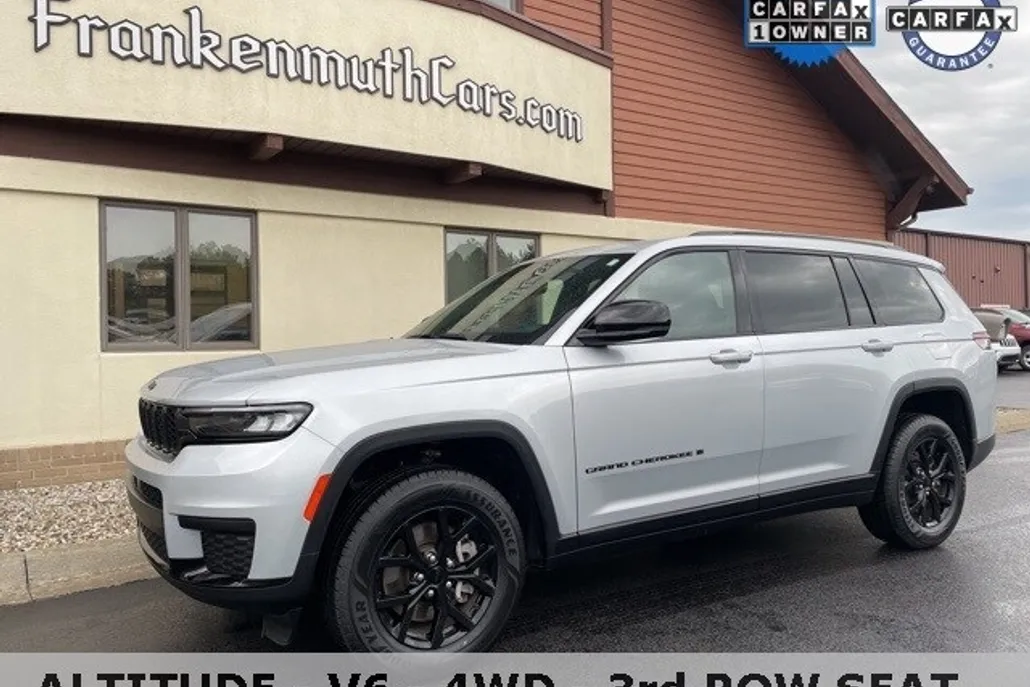 2024 Jeep Grand Cherokee Altitude photo 1