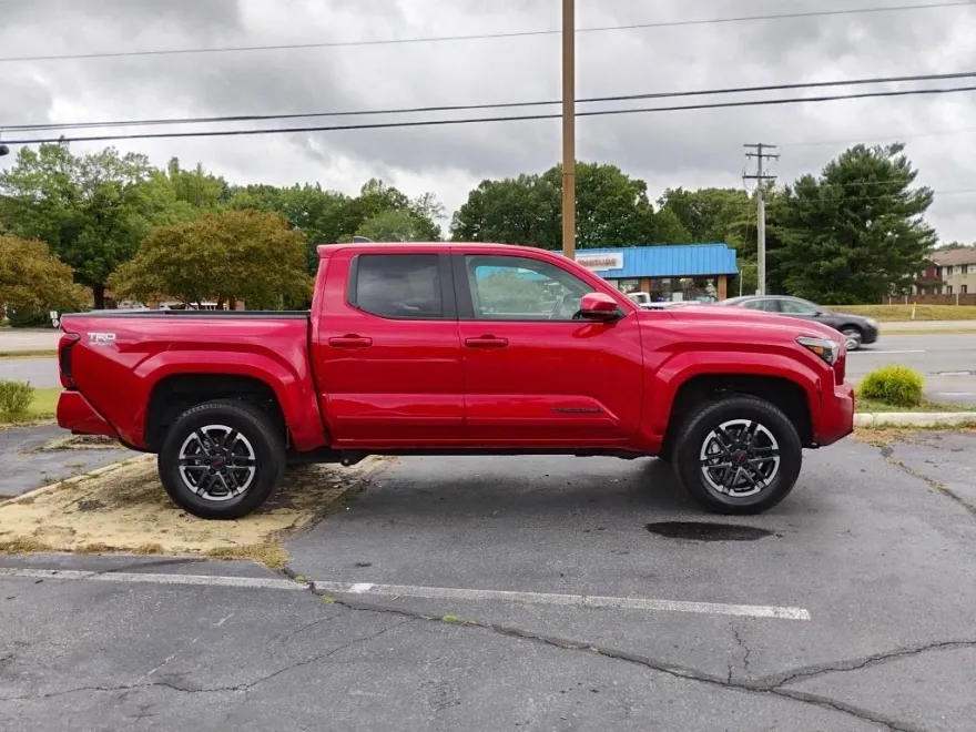 2024 Toyota Tacoma TRD Sport Double Cab photo 1