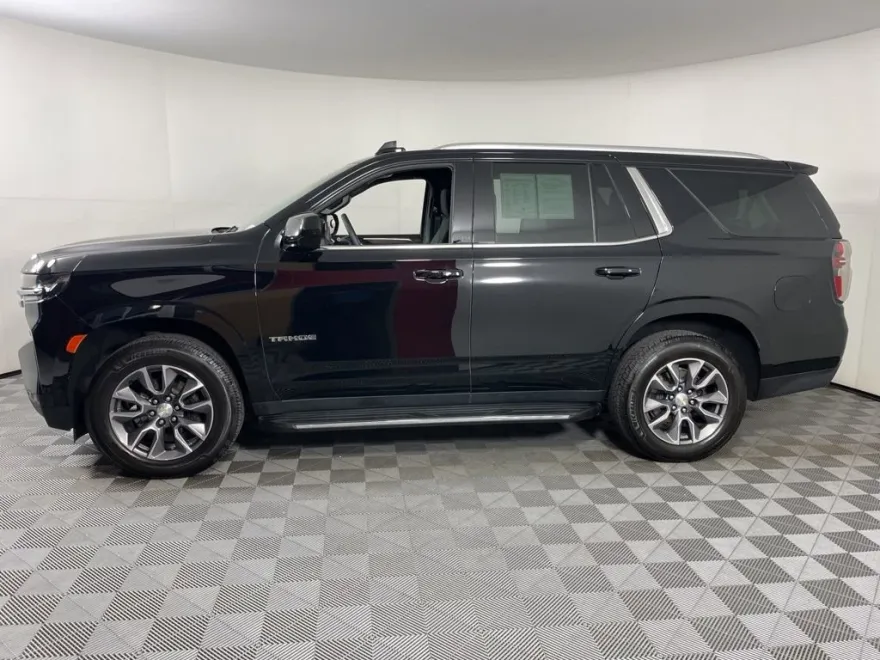 2023 Chevrolet Tahoe LS photo 1