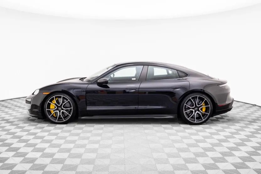 2025 Porsche Taycan Turbo S photo 1