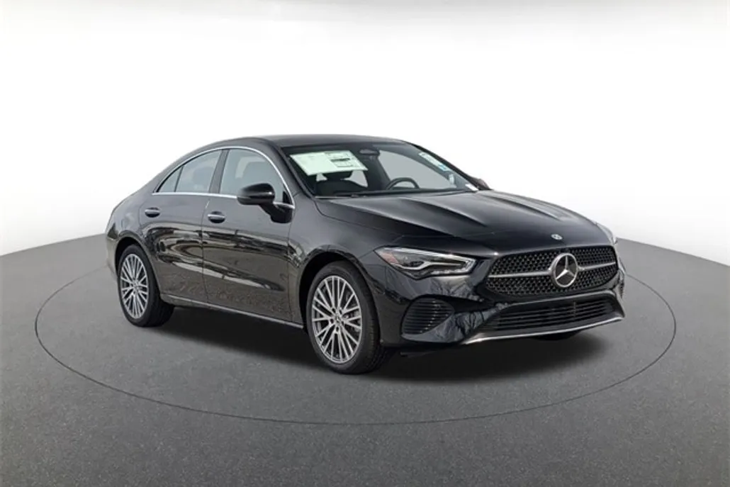 2025 Mercedes Benz CLA 250 4MATIC photo 1