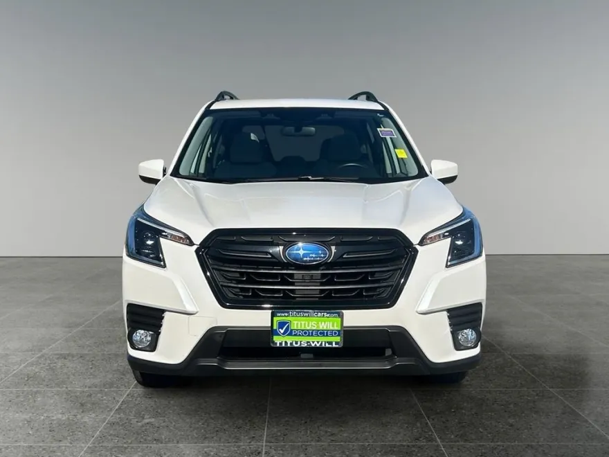 2023 Subaru Forester Premium photo 1