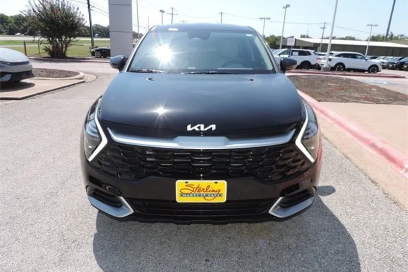 2025 Kia Sportage EX photo 1