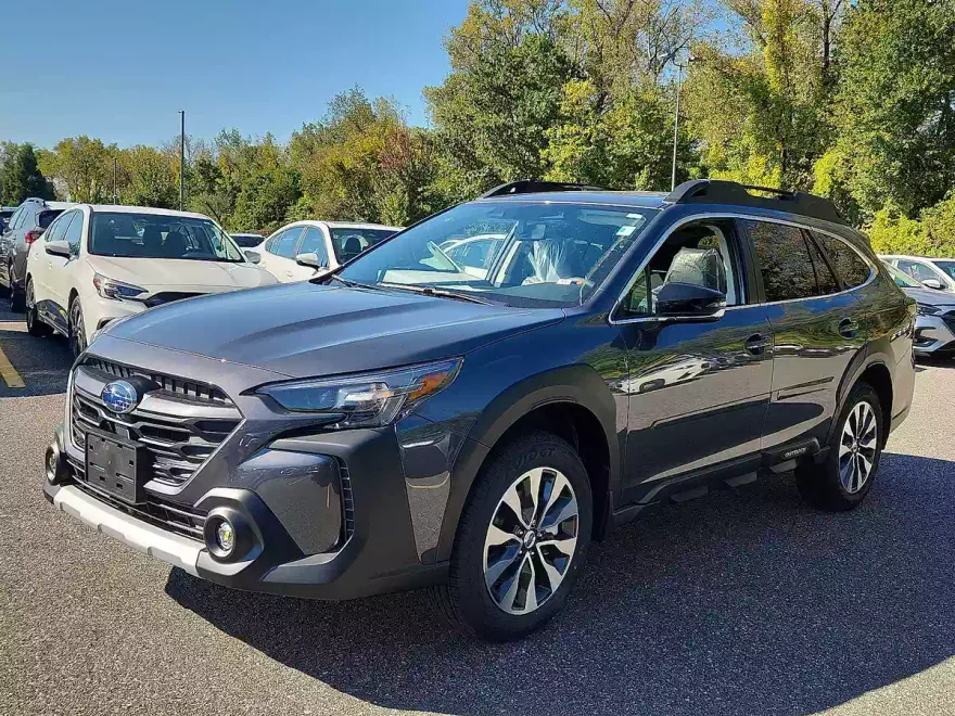 2025 Subaru Outback Limited photo 1