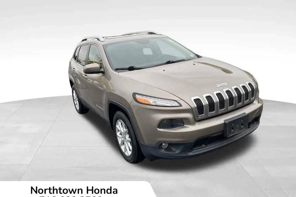 2017 Jeep Cherokee Latitude photo 1