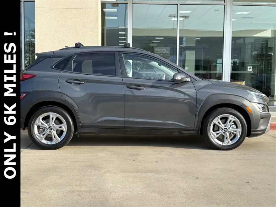 2023 Hyundai Kona SEL photo 1