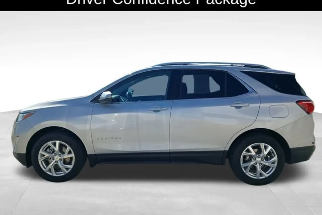 2019 Chevrolet Equinox LT photo 1