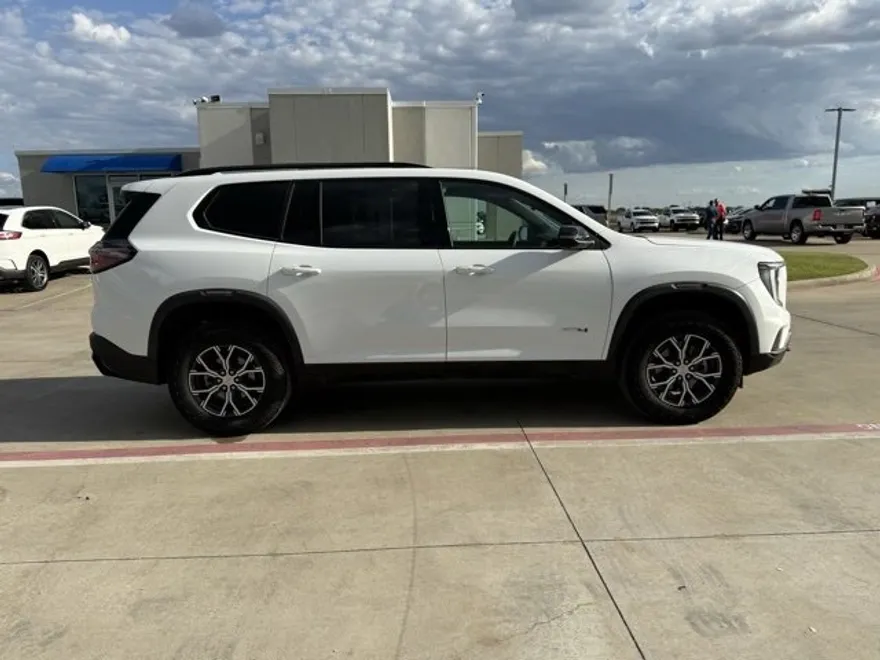 2024 Gmc Acadia AT4 photo 1