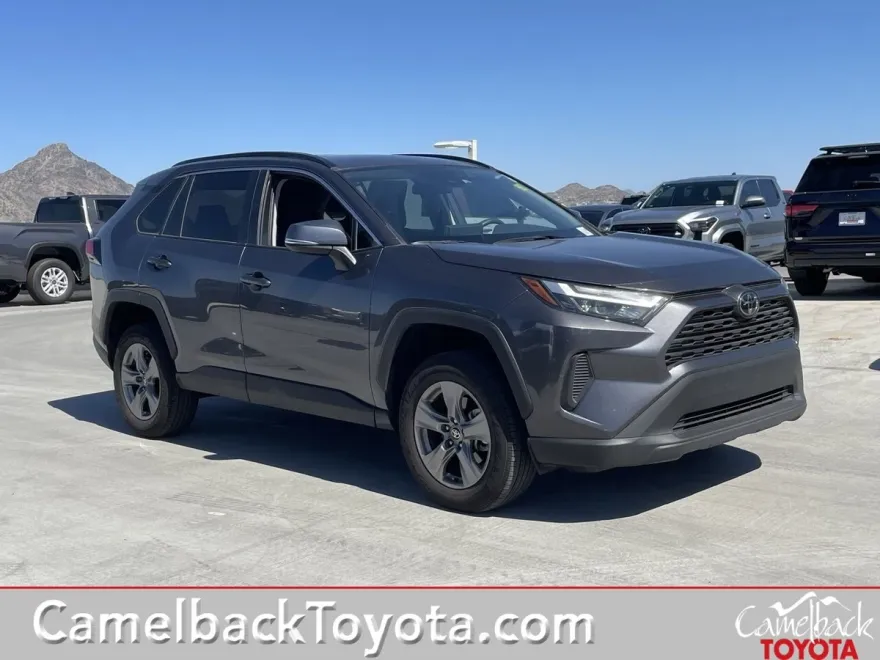 2024 Toyota RAV4 XLE photo 1