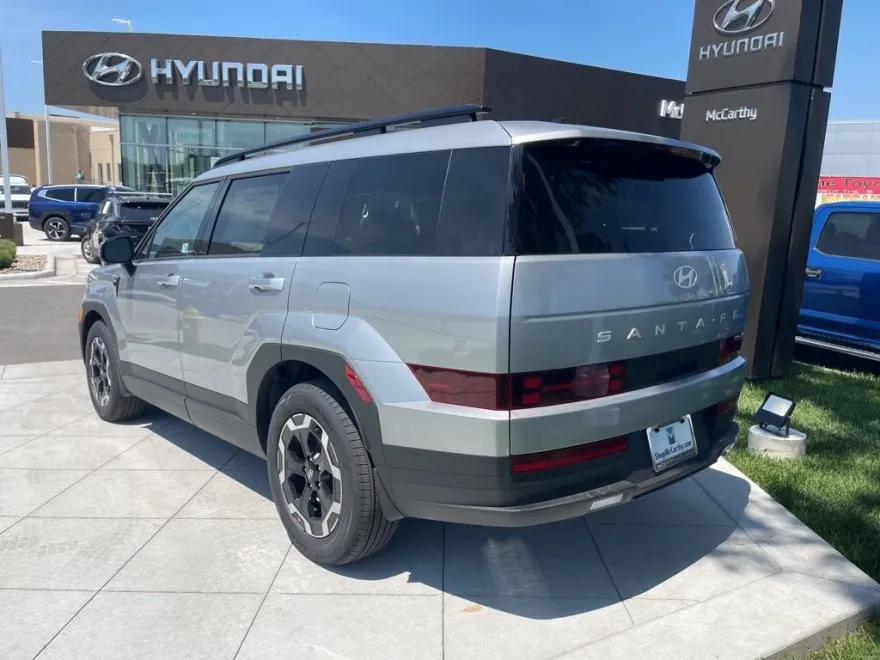 2026 Hyundai Santa Fe SEL photo 1