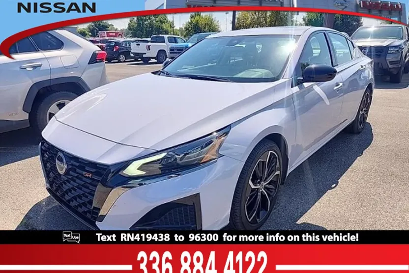 2024 Nissan Altima SR photo 1