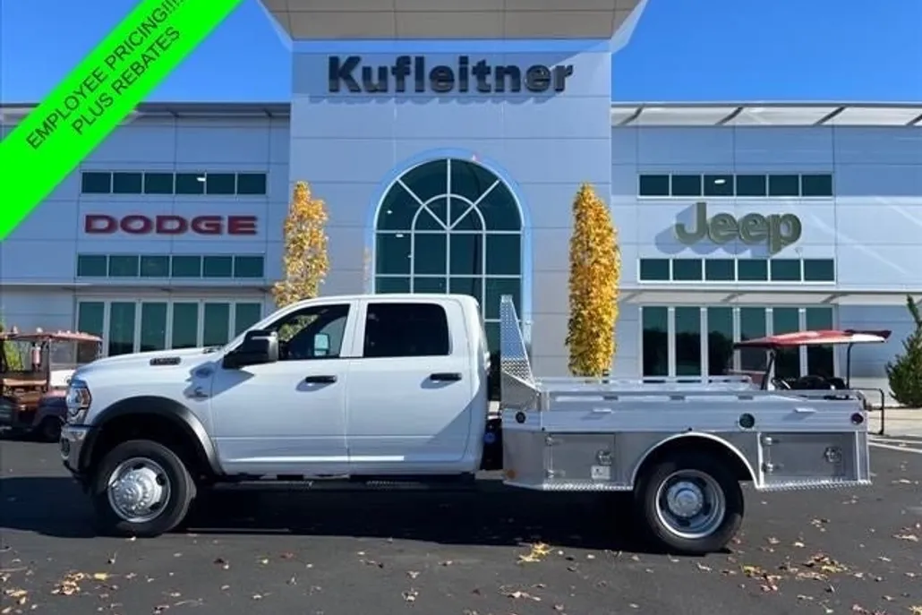 2024 Ram 5500 photo 1