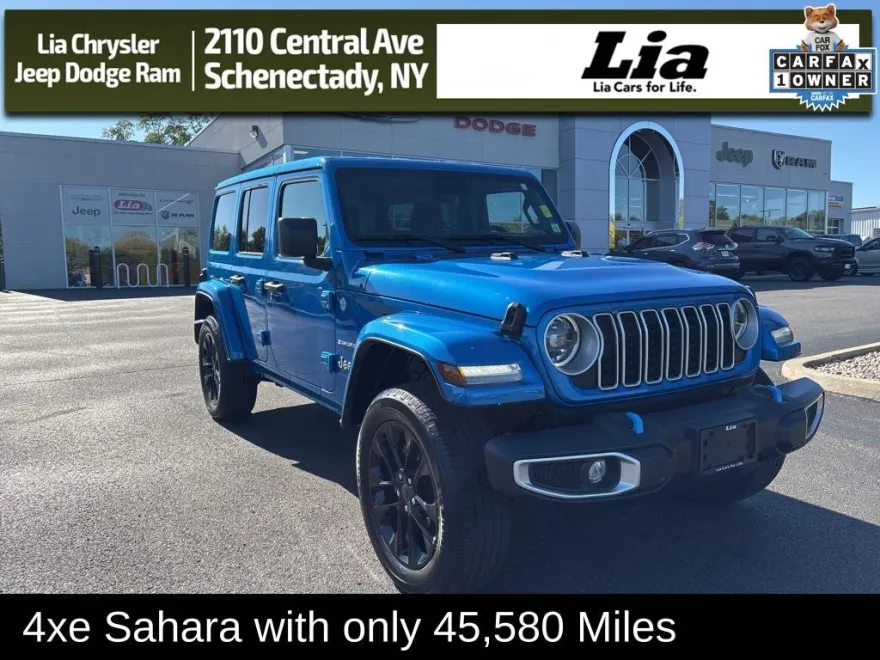 2024 Jeep Wrangler Sahara 4xe photo 1