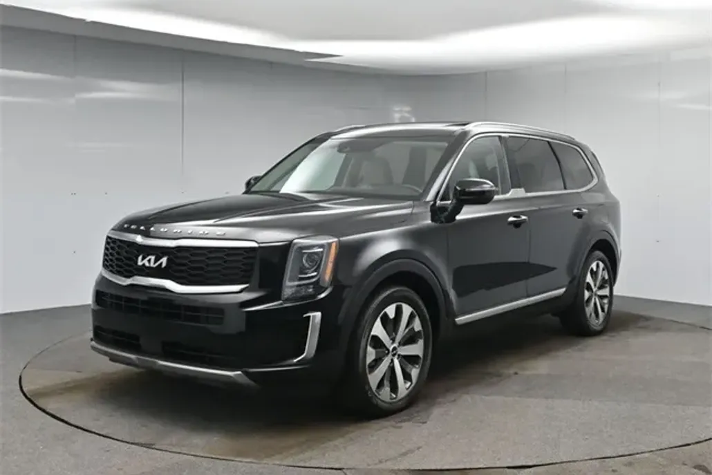 2022 Kia Telluride S photo 1