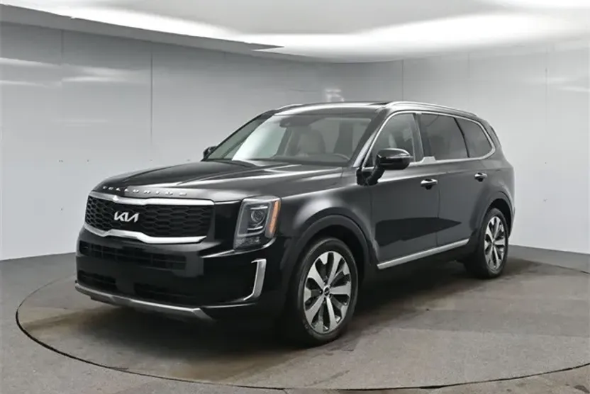 2022 Kia Telluride S photo 1
