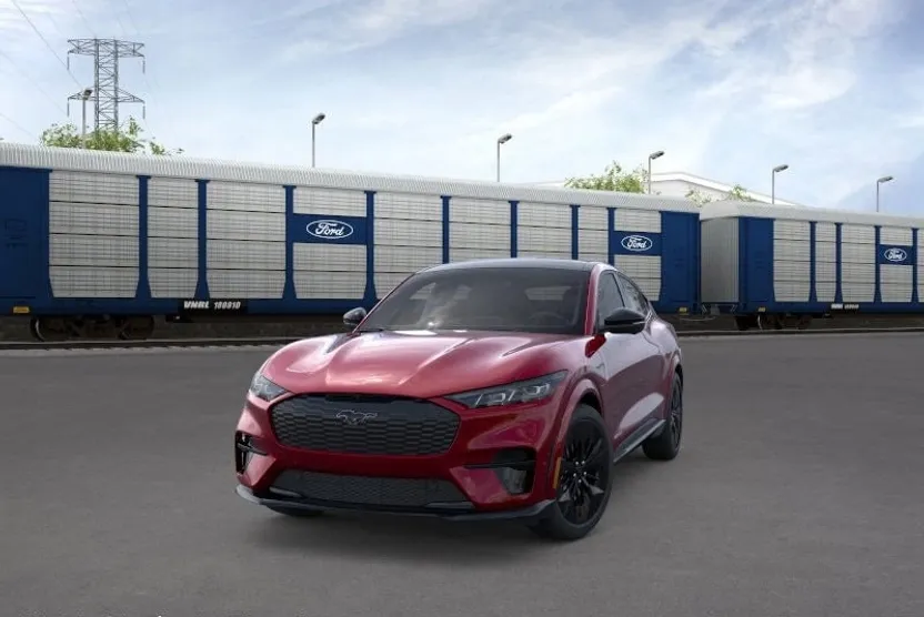 2025 Ford Mustang Mach-E GT photo 1