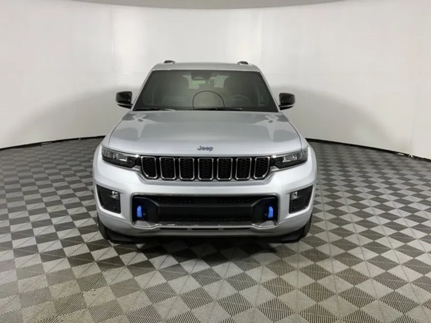 2024 Jeep Cherokee Overland 4xe photo 1