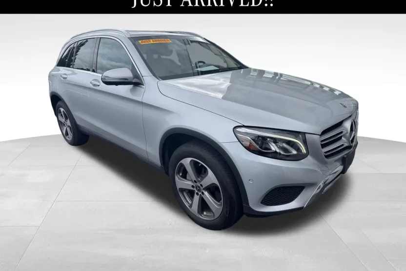 2018 Mercedes Benz GLC 300 4MATIC photo 1