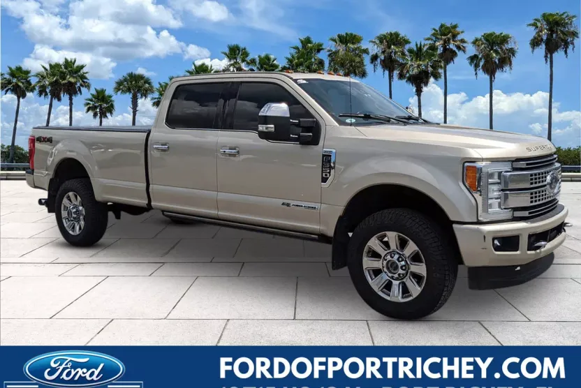 2017 Ford F-350 Platinum photo 1