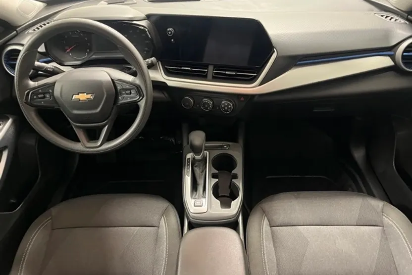 2025 Chevrolet Trax LS photo 1