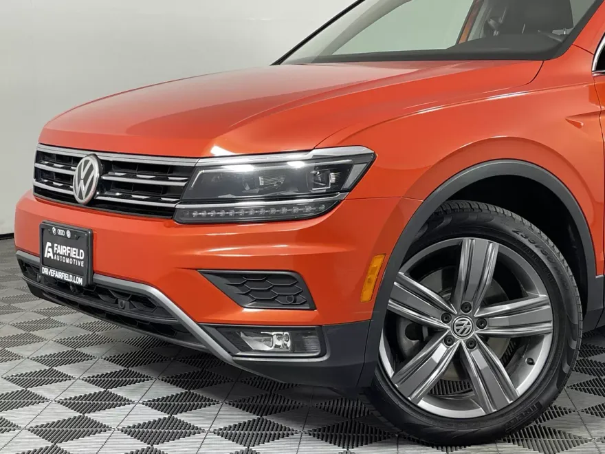 2019 Volkswagen Tiguan SEL Premium photo 1