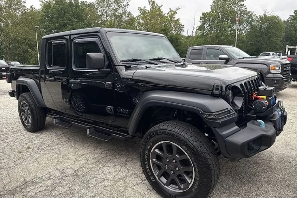 2020 Jeep Gladiator Sport S photo 1
