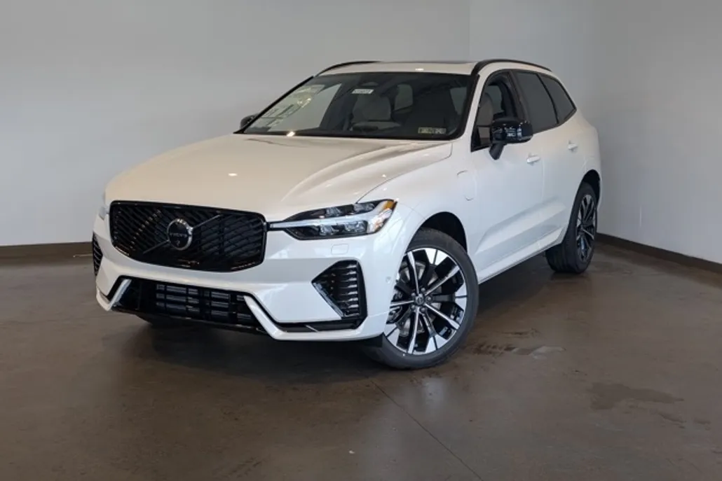 2026 Volvo XC60 Hybrid T8 Plus photo 1
