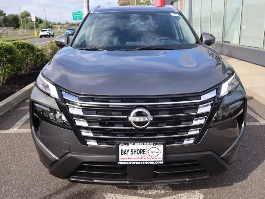2026 Nissan Rogue SV photo 1