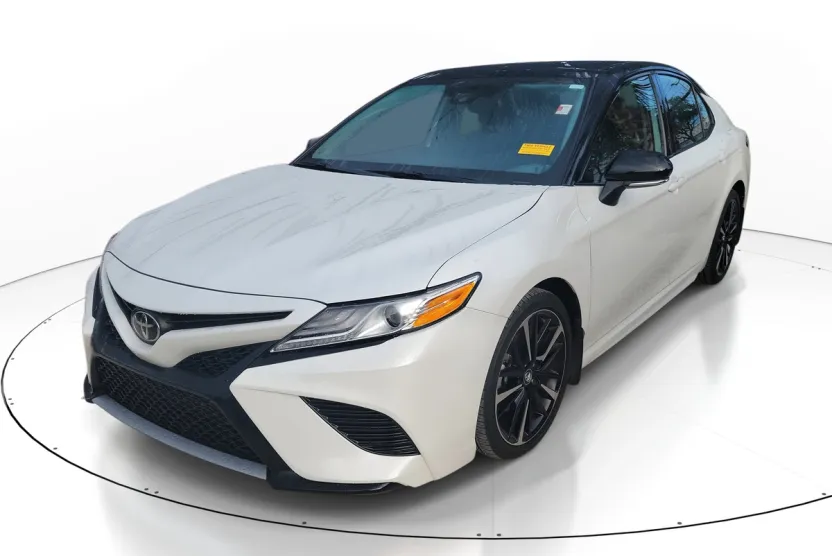 2020 Toyota Camry XSE photo 1