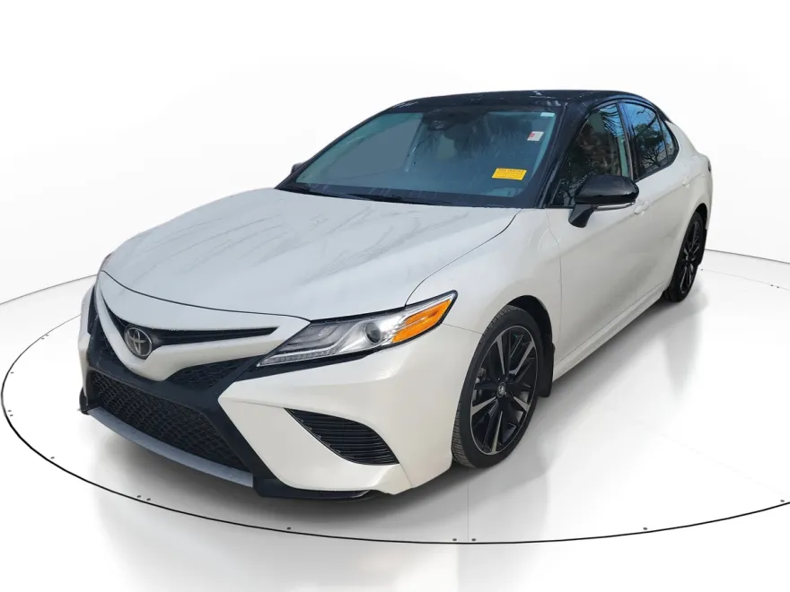 2020 Toyota Camry XSE photo 1