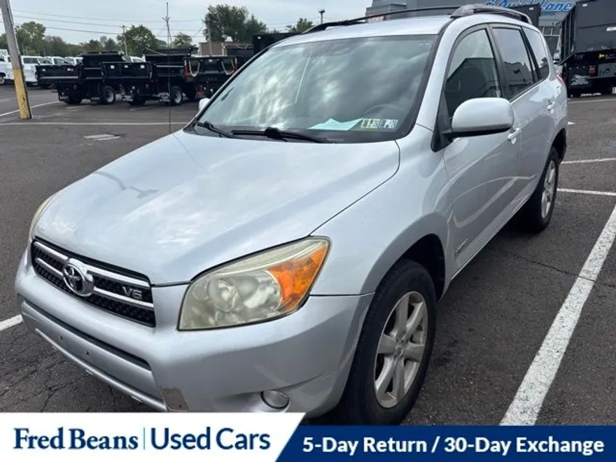 2007 Toyota RAV4 Limited photo 1