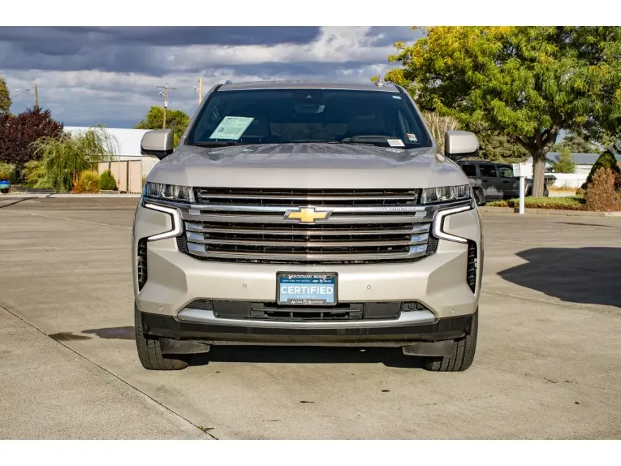 2024 Chevrolet Suburban High Country photo 1