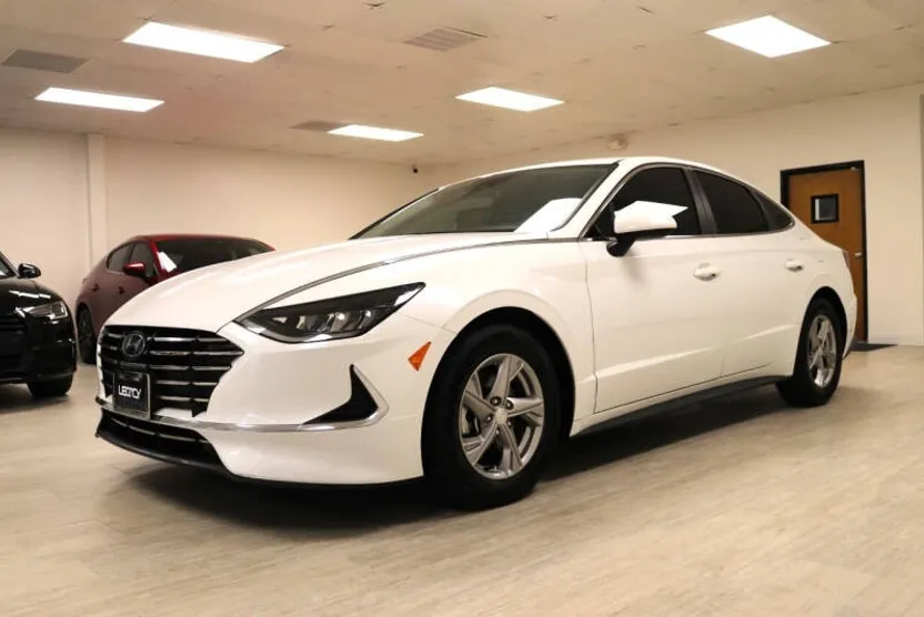 2021 Hyundai Sonata SE photo 1