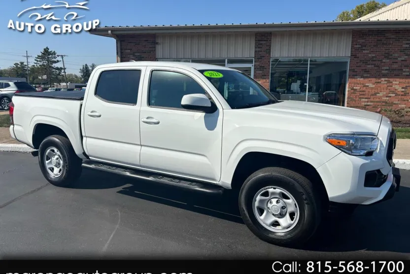 2023 Toyota Tacoma SR Double Cab V6 photo 1