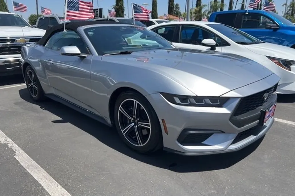 2024 Ford Mustang EcoBoost Premium photo 1