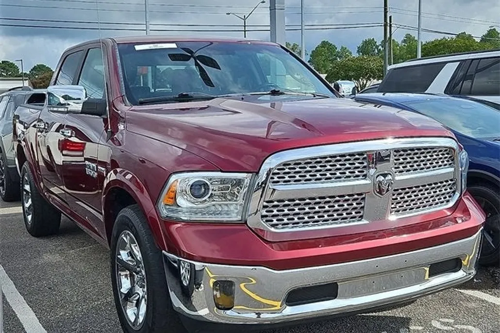 2018 Ram 1500 Laramie photo 1