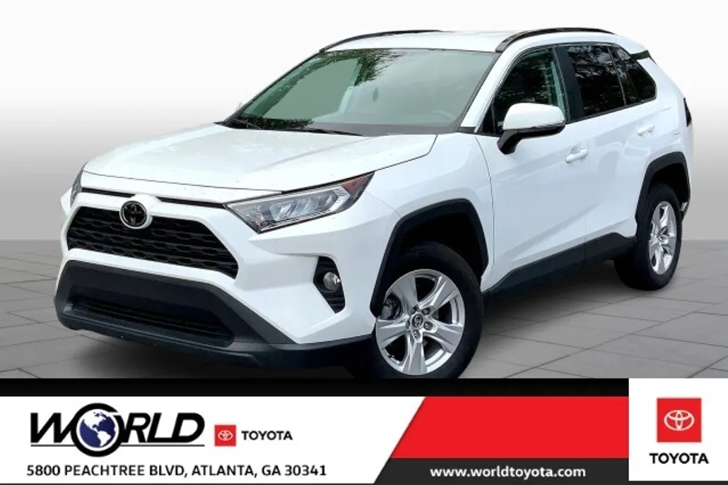 2020 Toyota RAV4 XLE photo 1