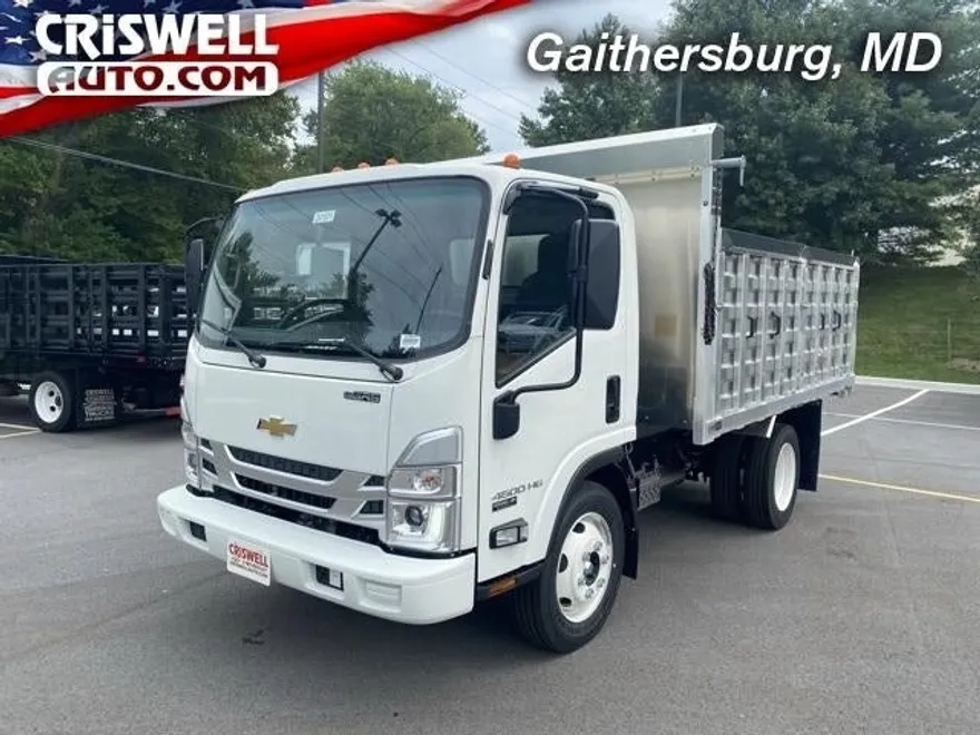 2024 Chevrolet Silverado 4500HD Base photo 1