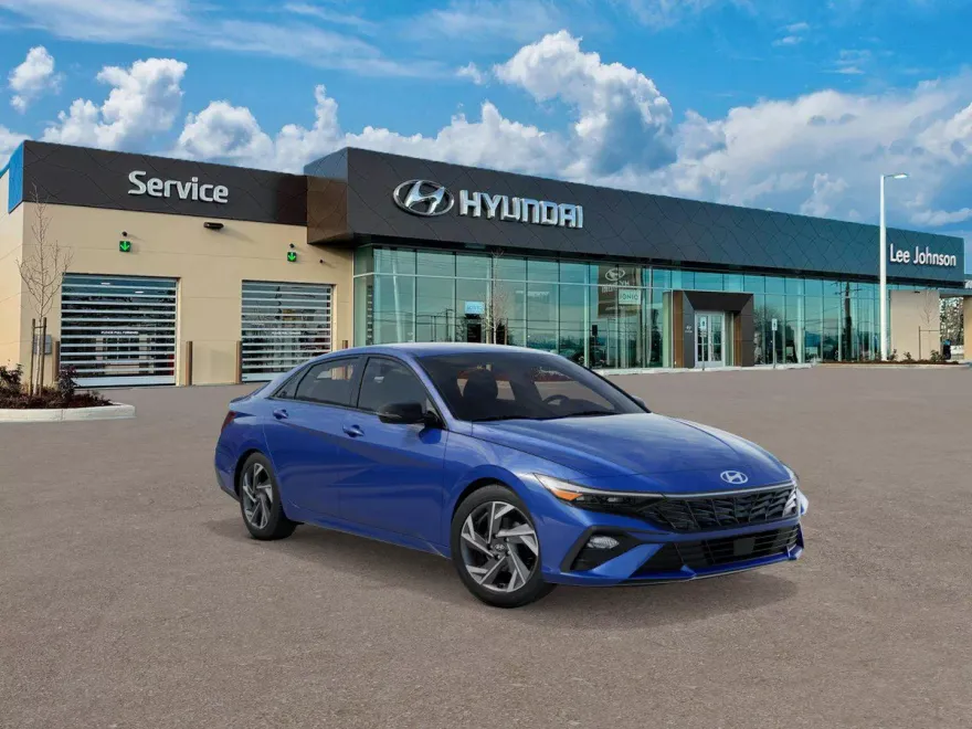 2025 Hyundai Elantra SEL Sport photo 1