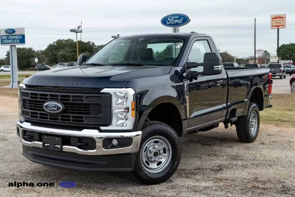2025 Ford F-250 XLT photo 1
