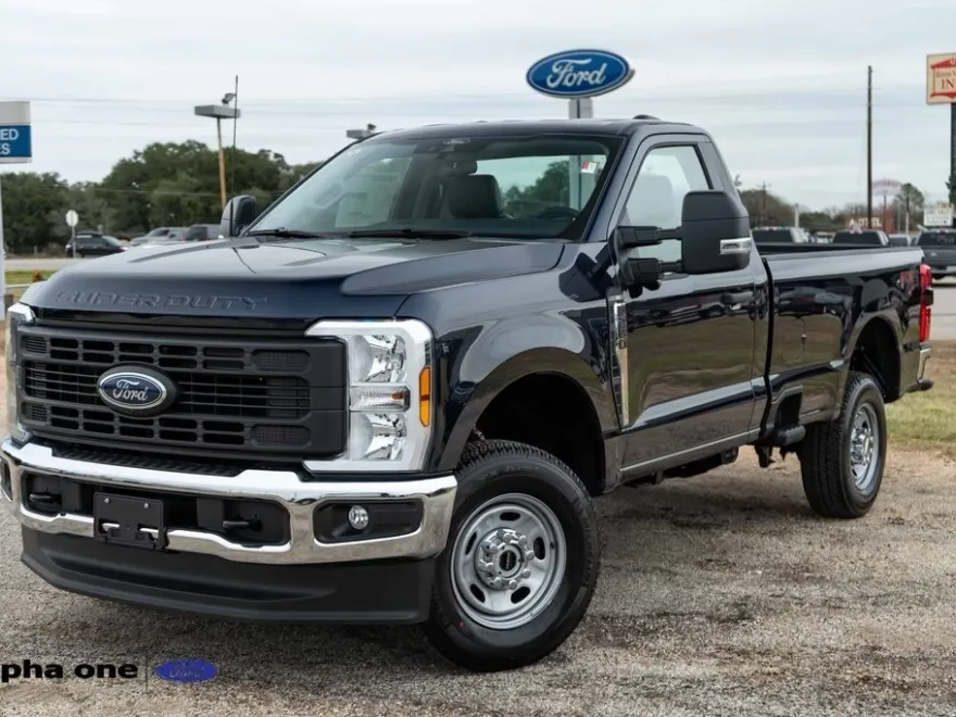 2025 Ford F-250 XLT photo 1