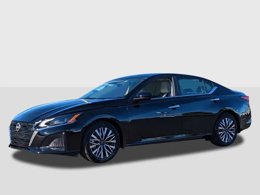 2025 Nissan Altima SV photo 1